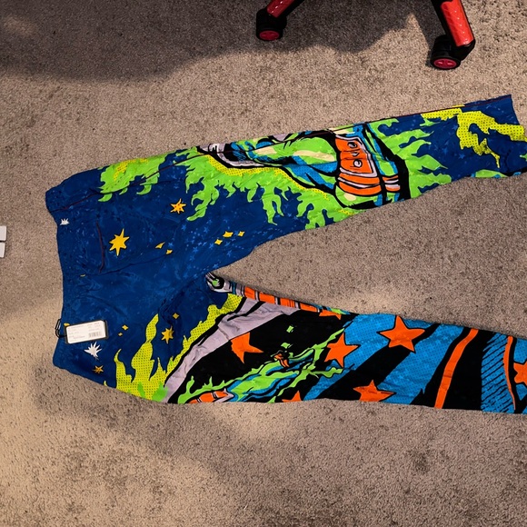 Dolce & Gabbana Multicolor Graphic Pants - Picture 3 of 5